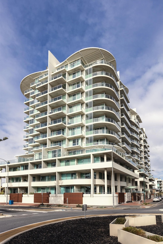 Oaks Glenelg Liberty Suites، أديليد 7/80