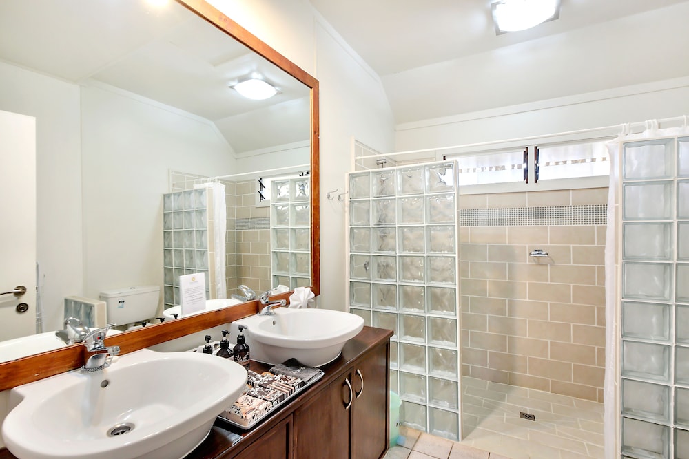 Crown Beach Resort and Spa - Adults Only 67/69