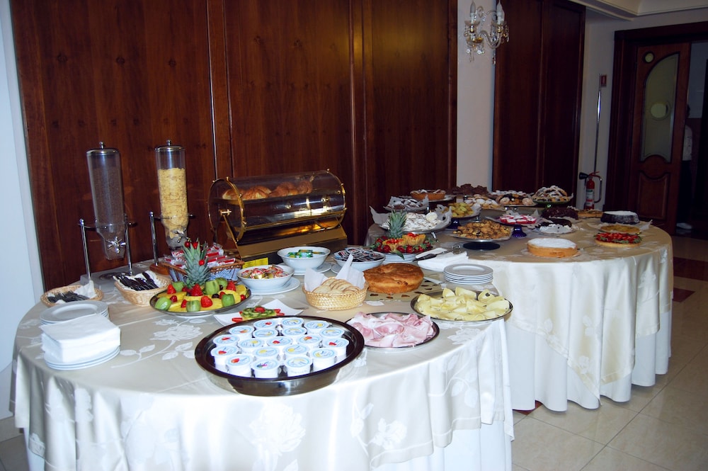 HOTEL RISTORANTE DONATO 51/73