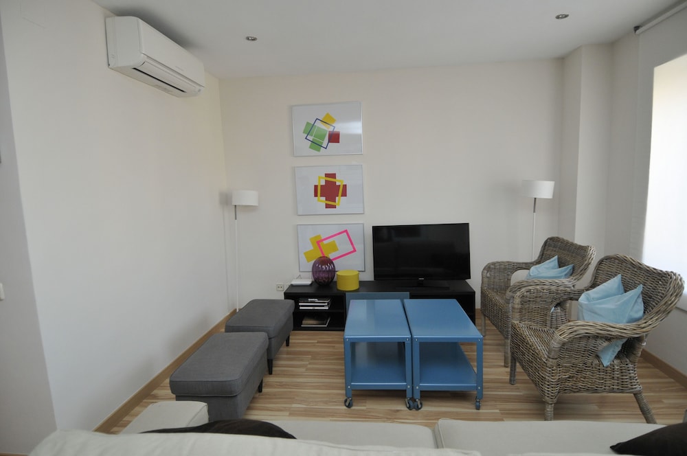 Mola Suites 25/32