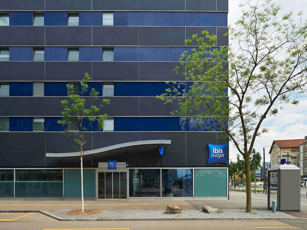 Ibis Budget Zurich City West 8/63