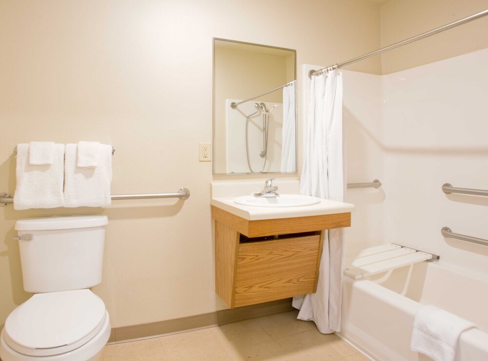 WoodSpring Suites Denton 27/35