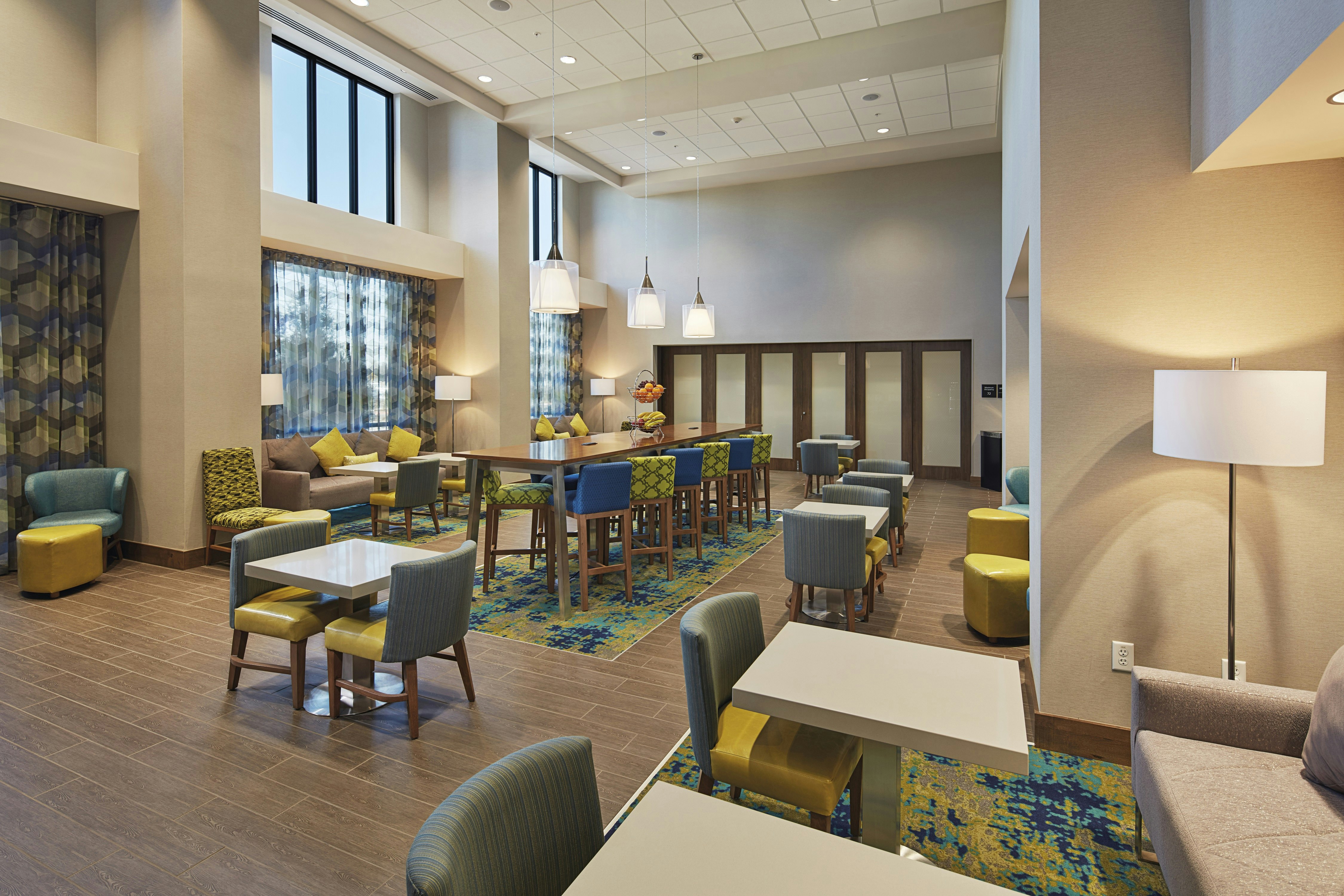 Hampton Inn and Suites Sacramento At Csus 34/51