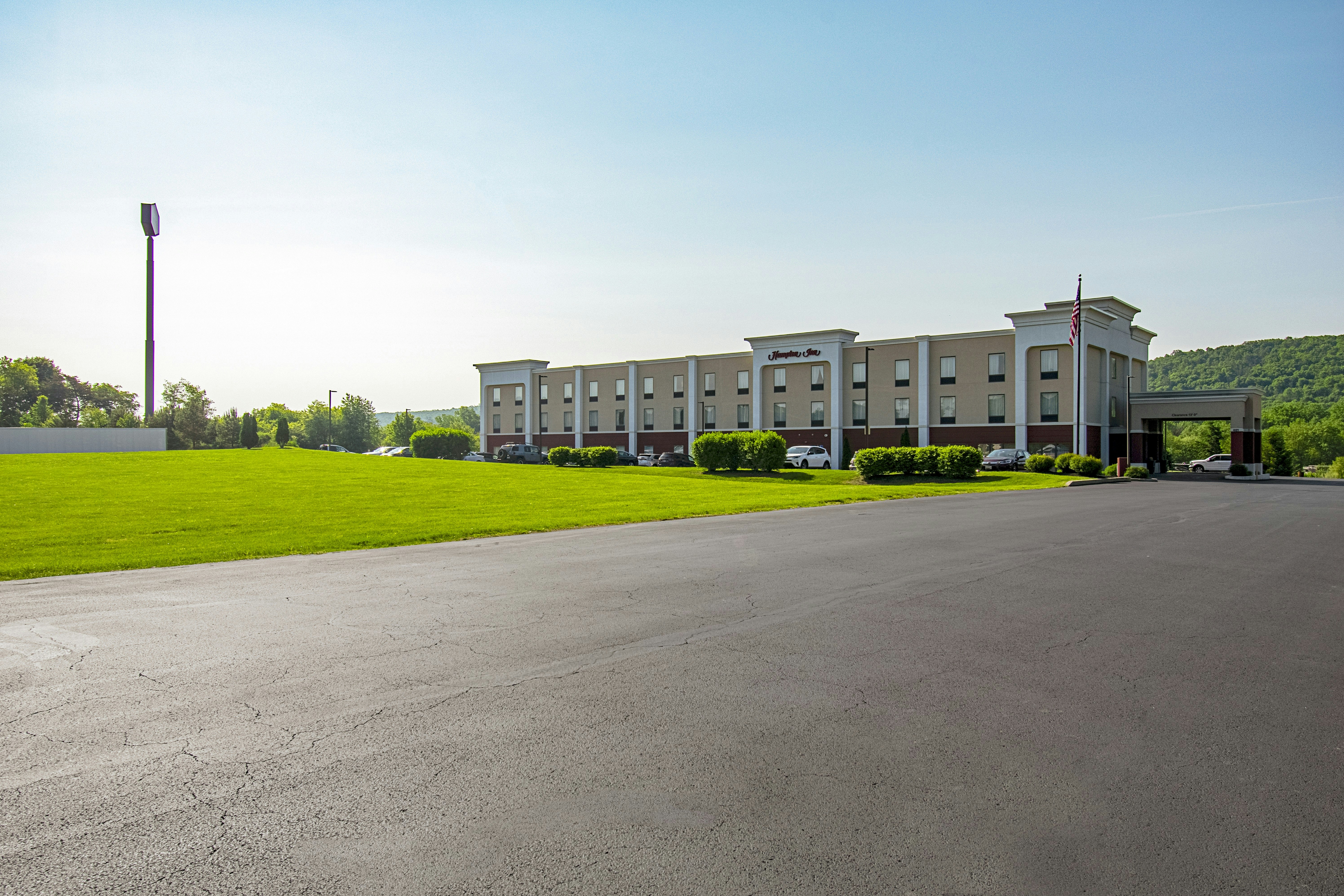 Hampton Inn Pine Grove 53/58