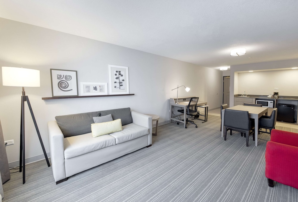 Country Inn and Suites By Radisson Tinley Park IL 22/33