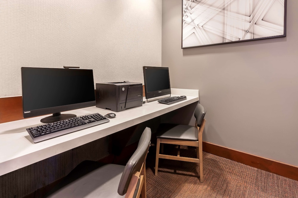 Hyatt Place Charlotte Airport / Billy Graham Parkway 50/65
