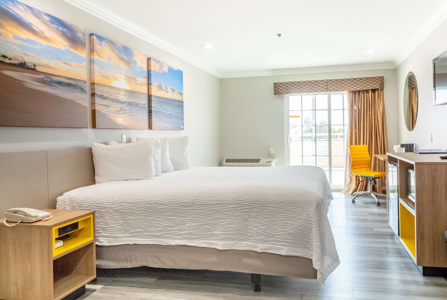 Days Inn by Wyndham Santa Monica 27/45