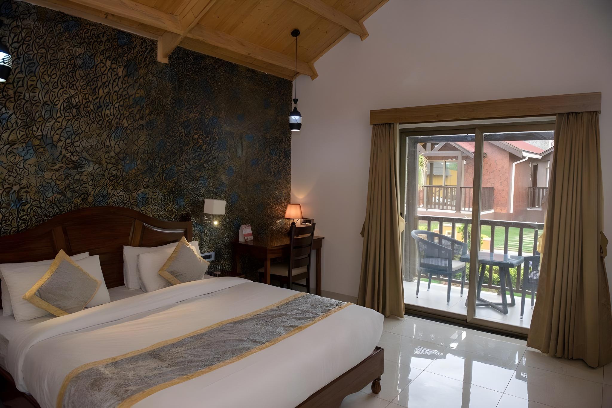 Super, Deluxe, Cottage، Sun Hotel & Resort 2/2