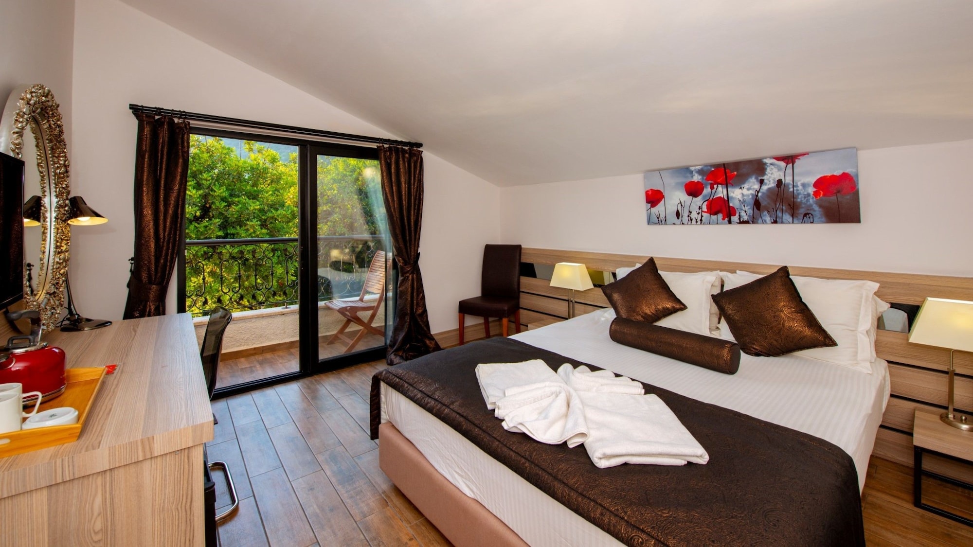 DELUXE, DOUBLE BED, SEA VIEW
