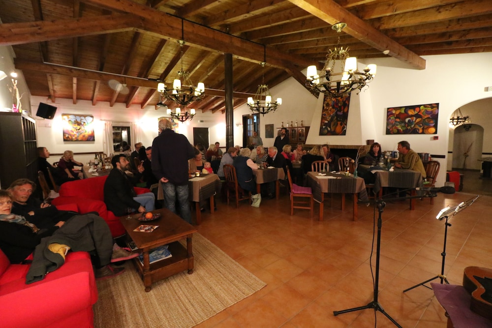 restaurant-cafeteria
