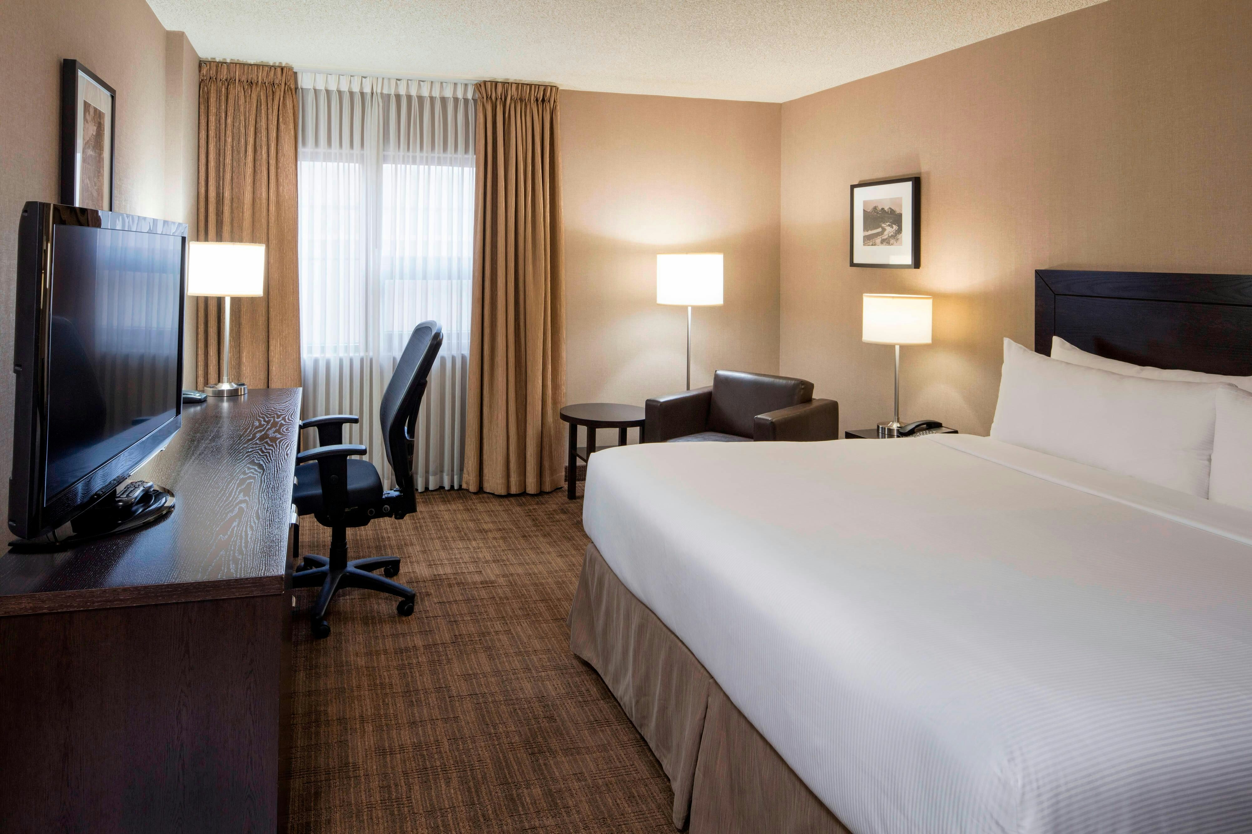 Delta Hotels Calgary Airport In Terminal 5/23
