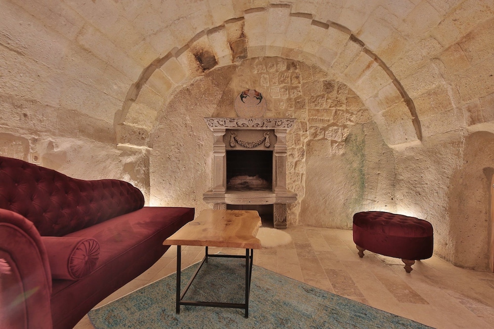 Taru Cave Suites 31/50