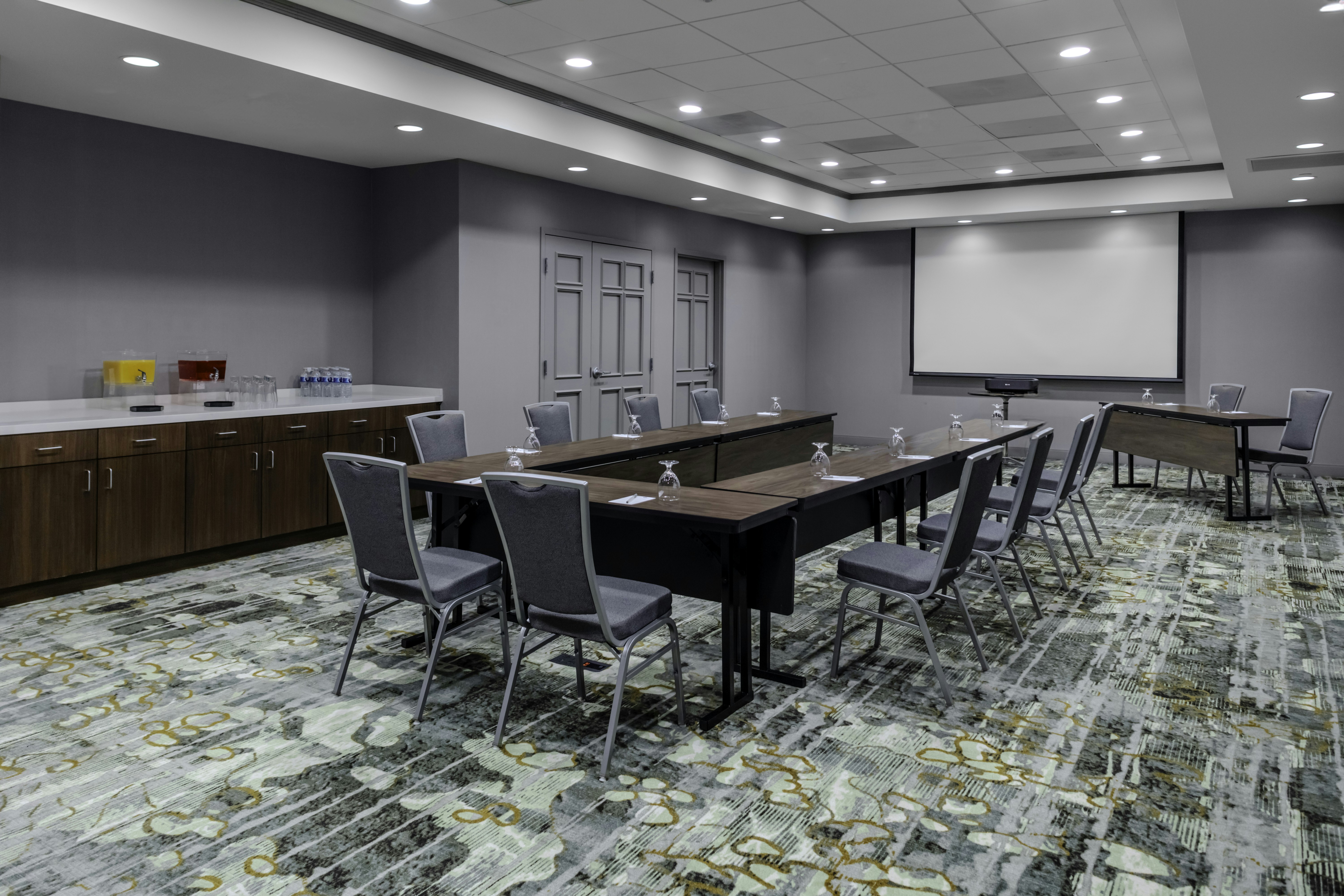 Hampton Inn & Suites Arlington Crystal City DCA 55/64