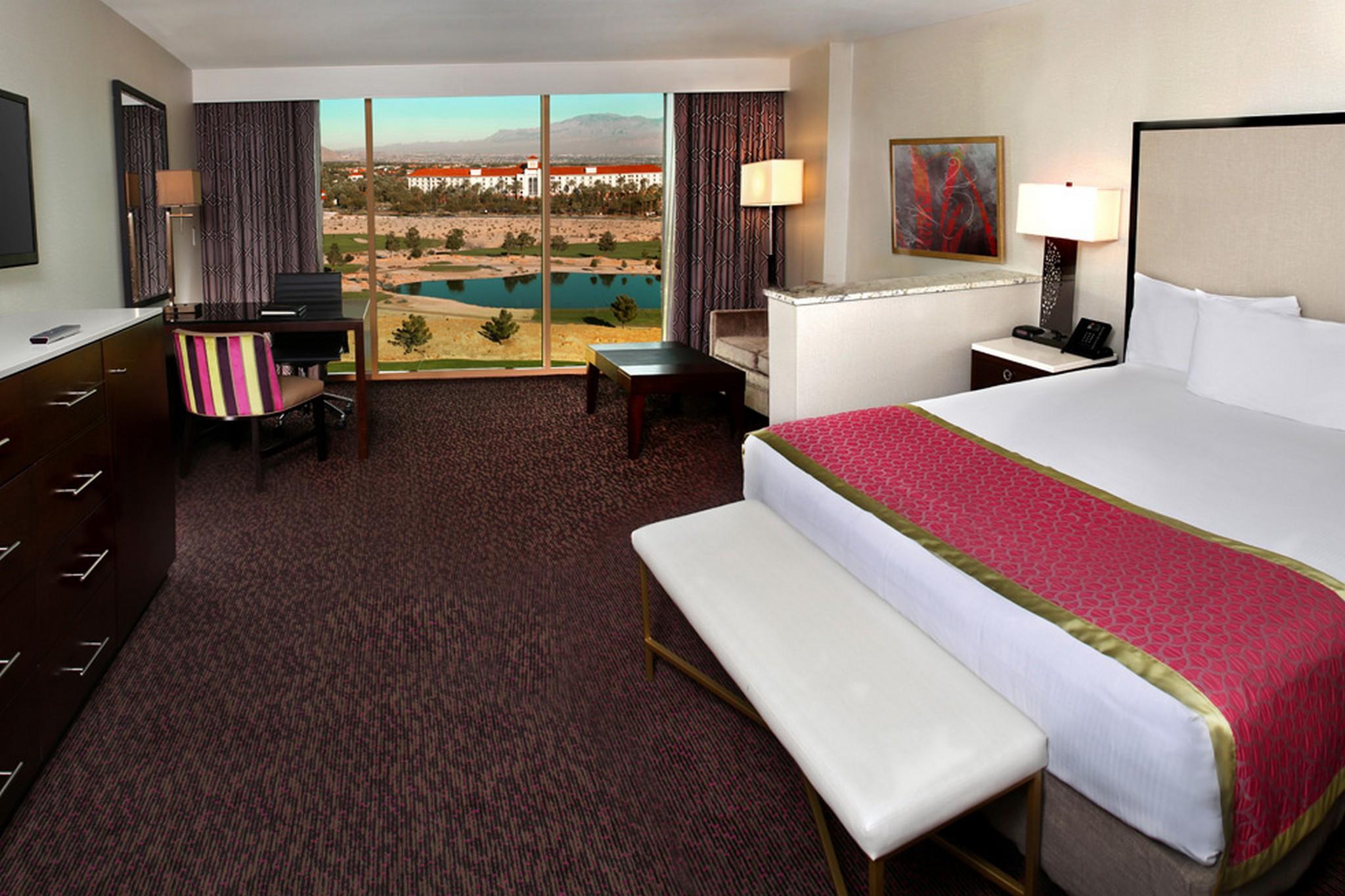 PREMIUM, KING BED