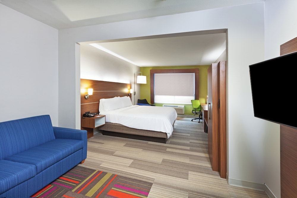Holiday Inn Express Hotel Suites Orange 33/70