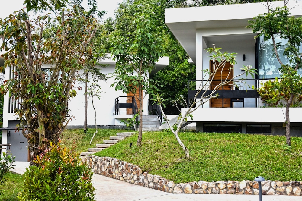 Hillocks Hotel Spa 53/60