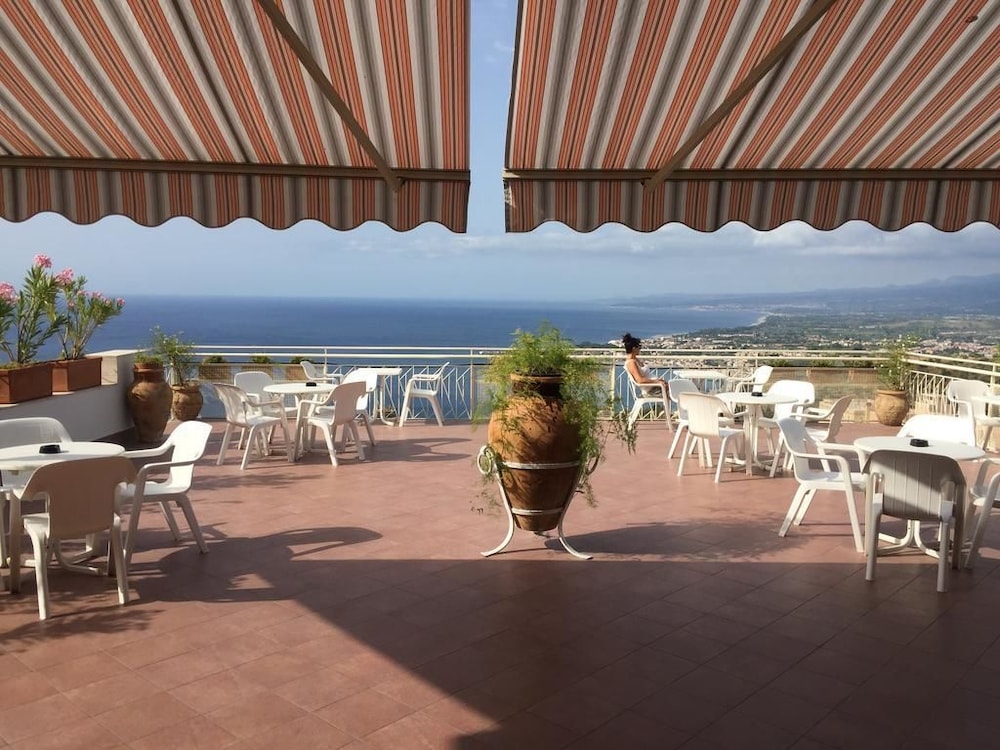 Mediterranee Hotel 44/63