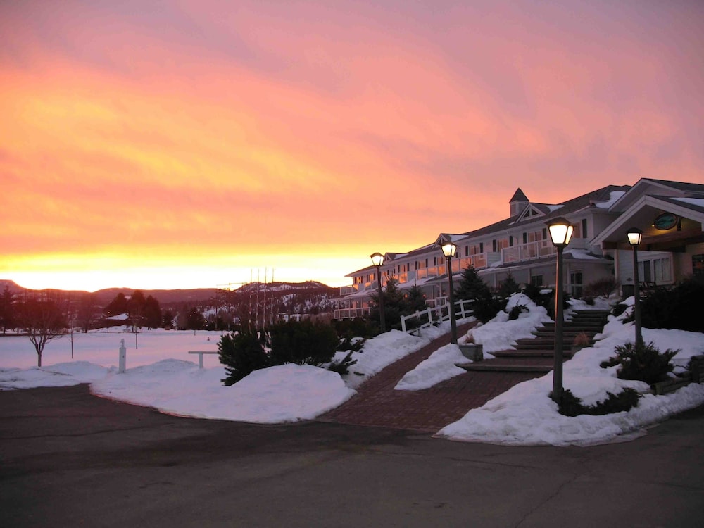 South Thompson Inn 63/69