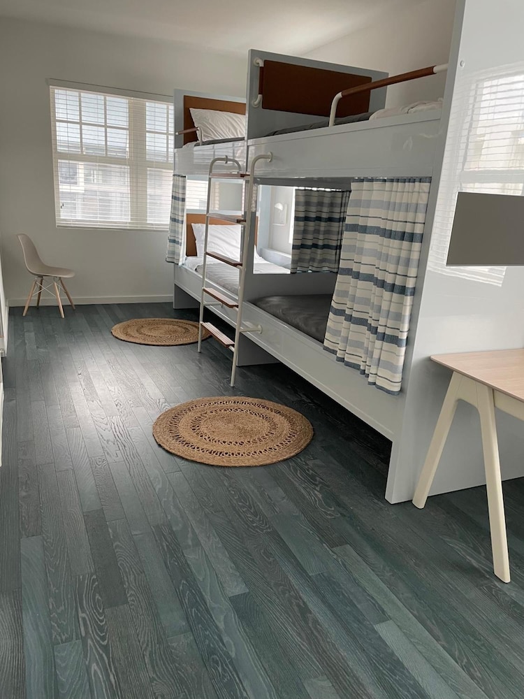 Global Luxury Suites At The Apex Miami 36/50