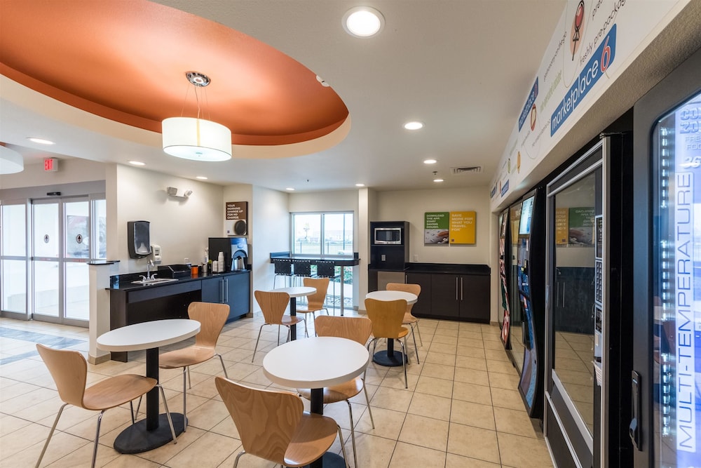 Motel6 Laredo, TX - Airport 53/66