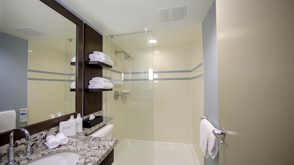 Aava Whistler Hotel 48/50