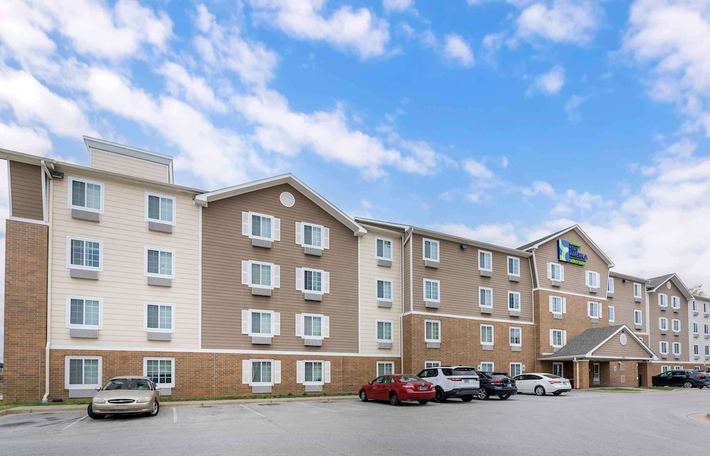 WoodSpring Suites Louisville Airport 20/26