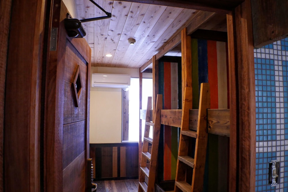 The Pax Hostel Cafe Records 15/50