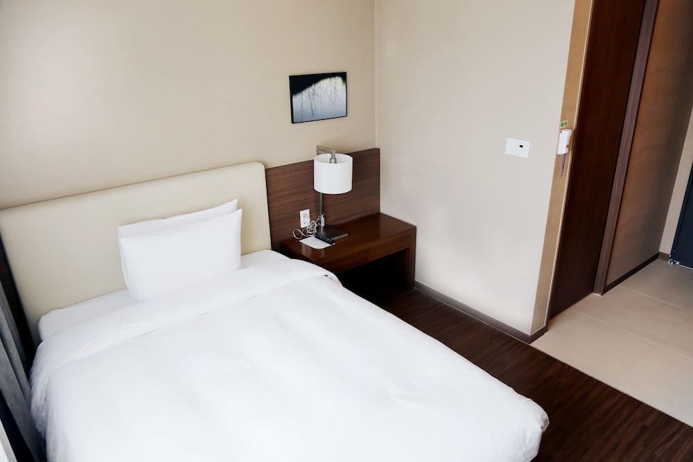 Busan Business Hotel 25/73