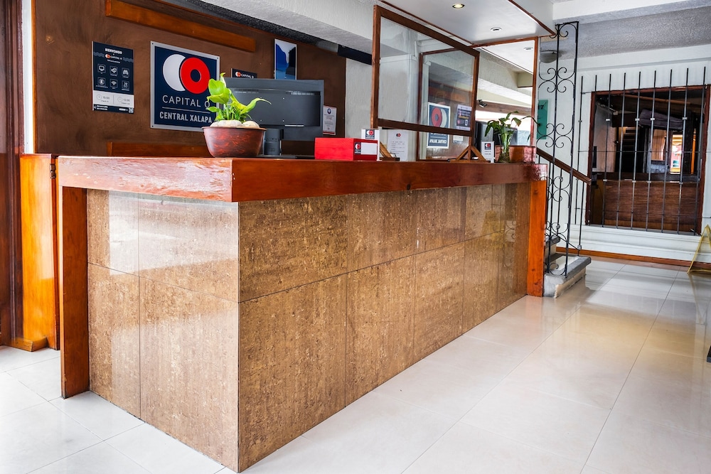Capital O Hotel Central 6/42