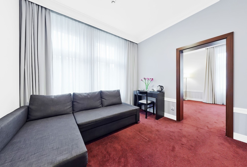 La Boutique Hotel 30/48