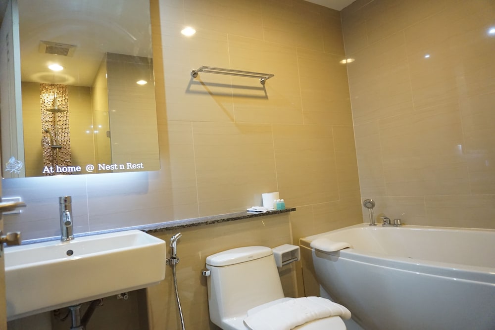 Nest n Rest Hotel 34/34