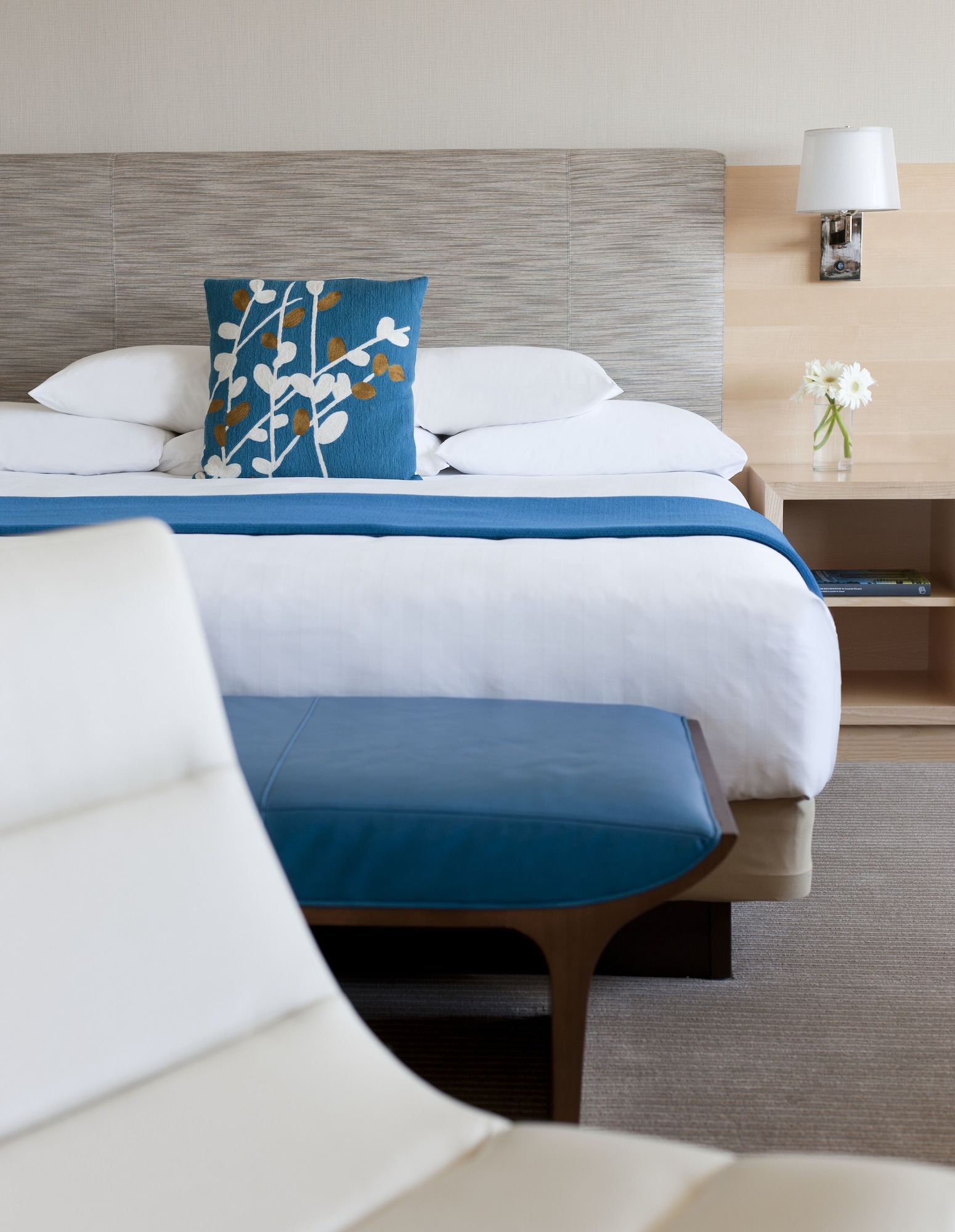 Regency, Suite