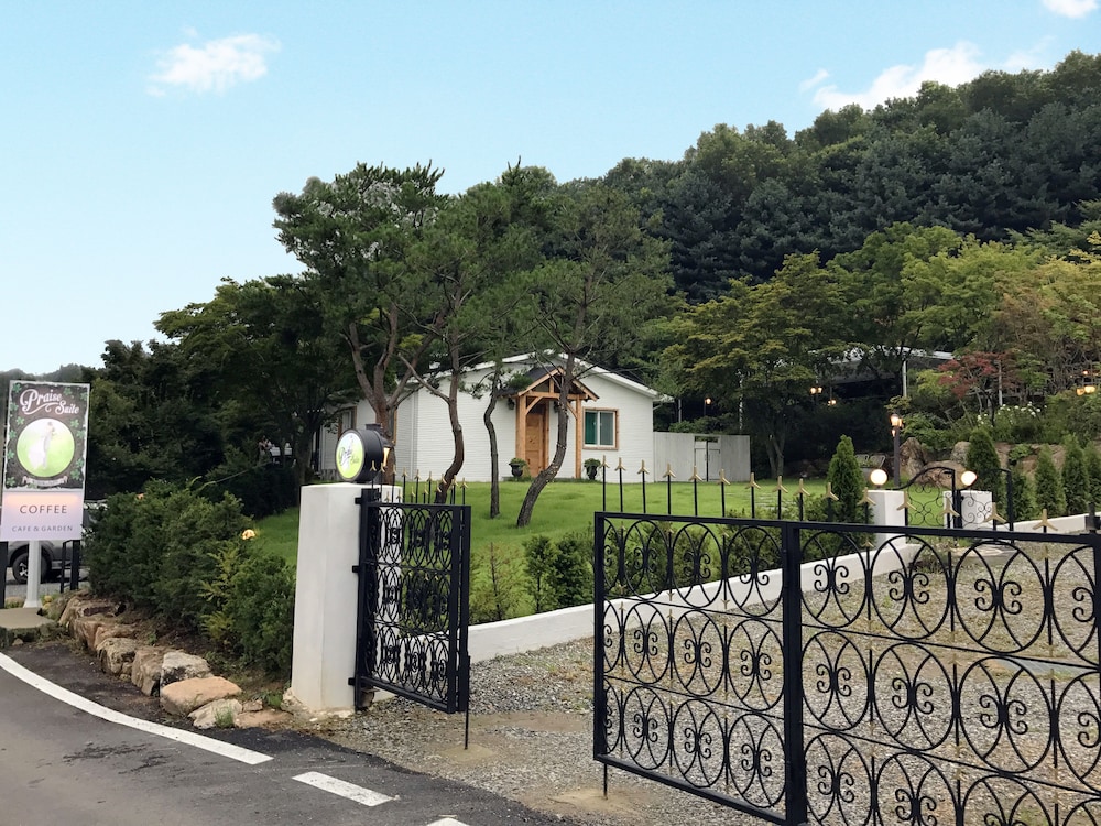 Praisesuite 23/39