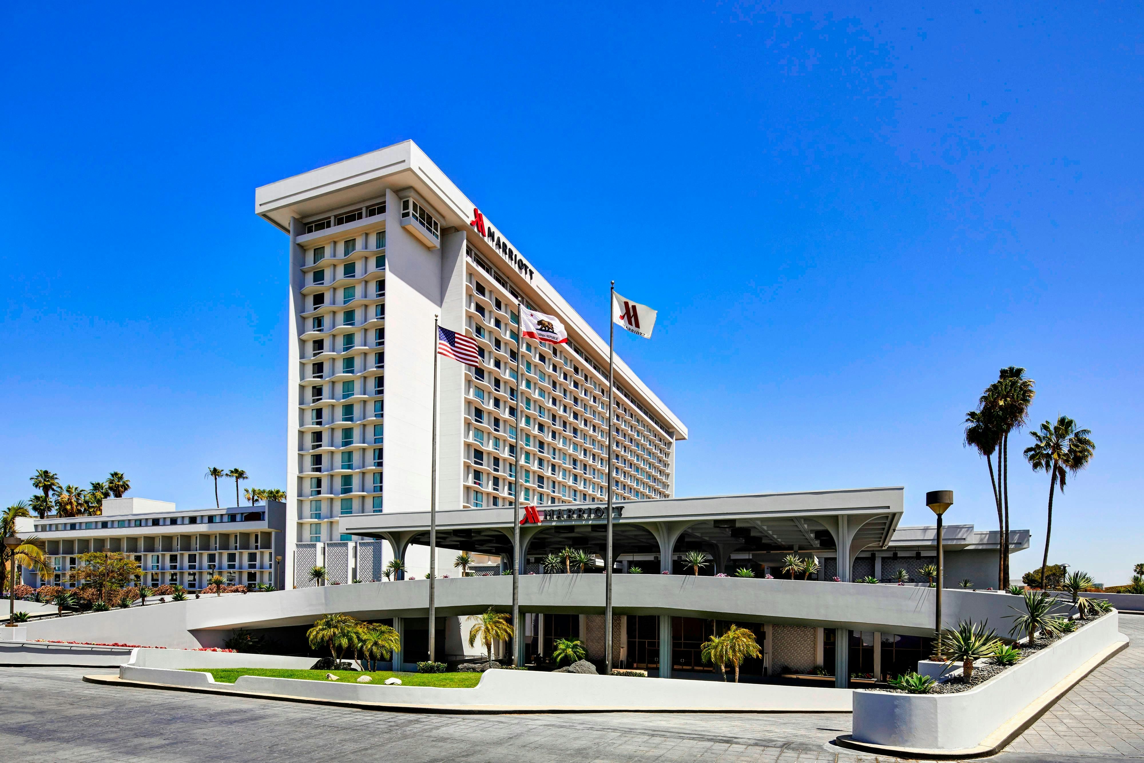 Marriott Los Angeles Airport 8/77