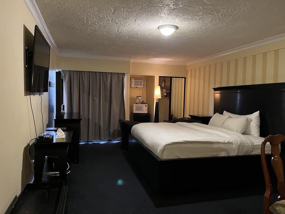 Island Travel Inn Hotel 24/55