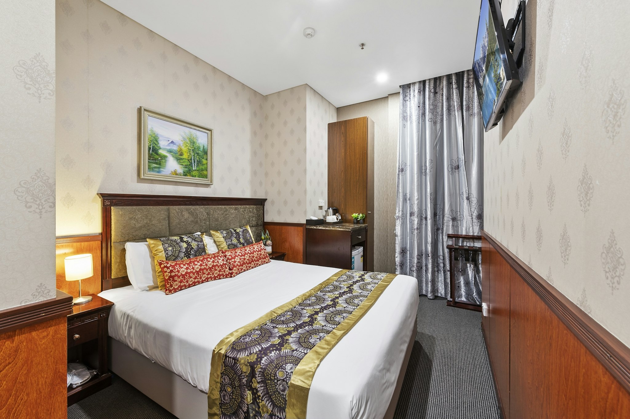 YEHS Hotel Sydney CBD 24/45
