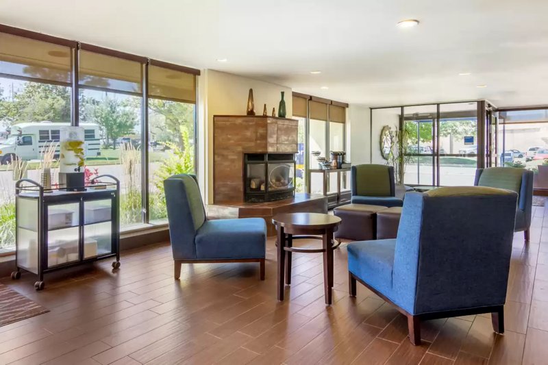 Holiday Inn Express Denver Central - North 45/64