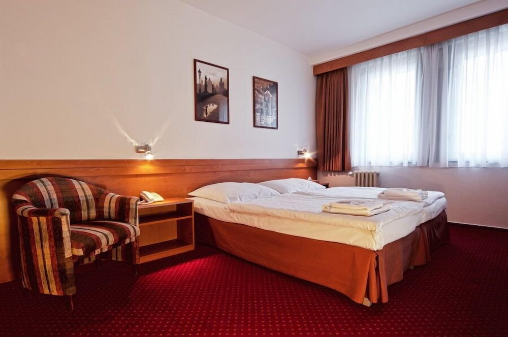 Hotel Globus 11/51