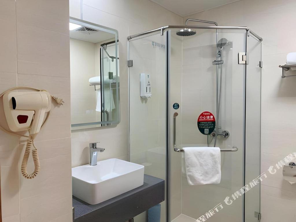 GreenTree Inn Beijing Fengtai District East Avenue Express Hotel 62/62