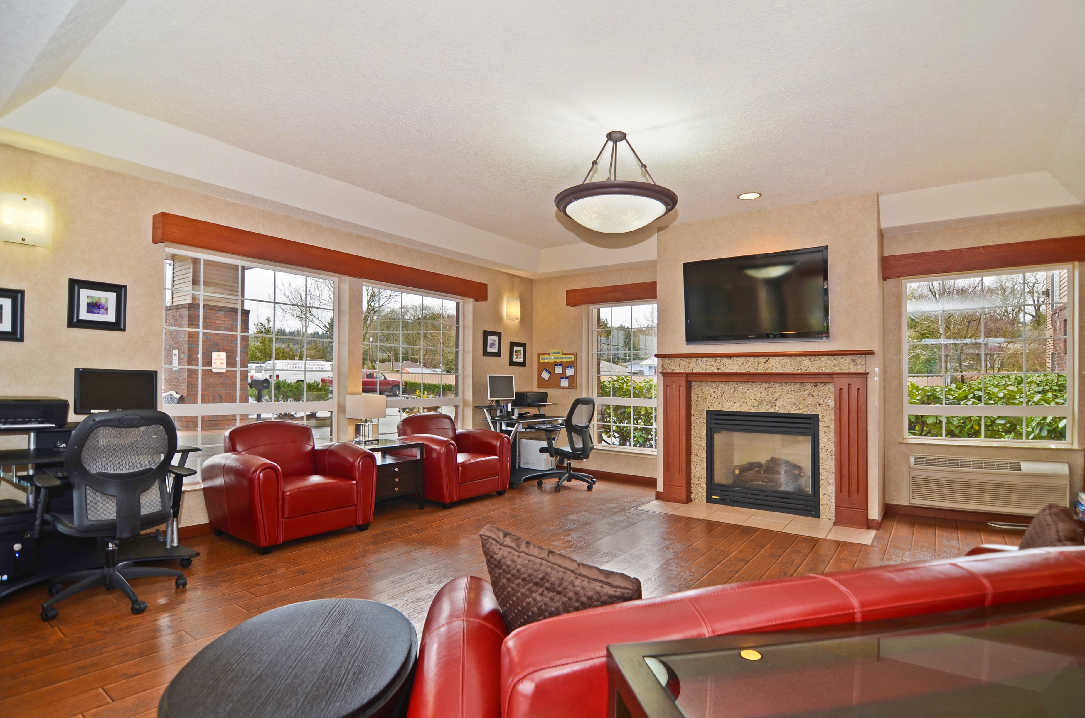Best Western Plus Park Place Inn & Suites 50/76