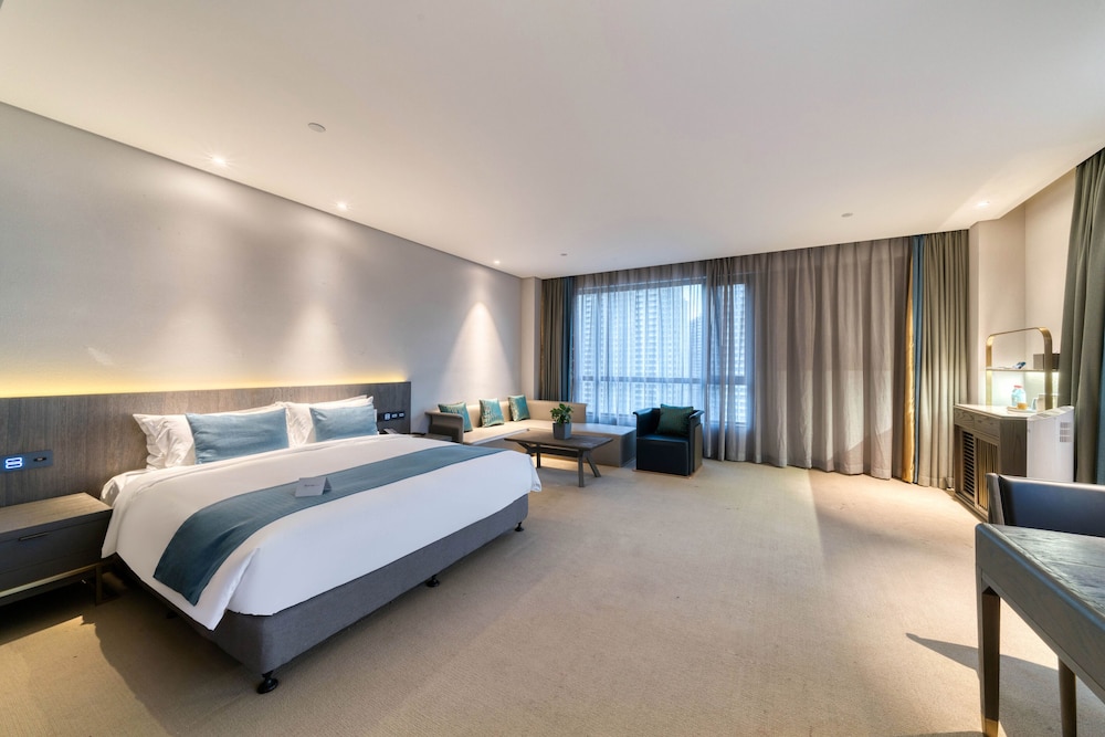 EXECUTIVE, DOUBLE BED
