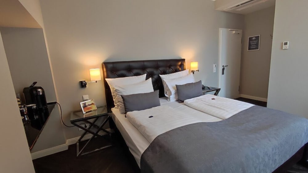 STANDARD, DOUBLE BED