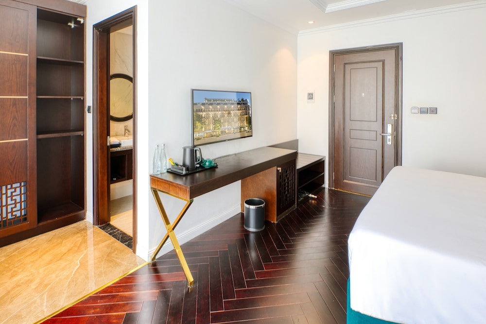 The Almin Hotel Halong 14/33