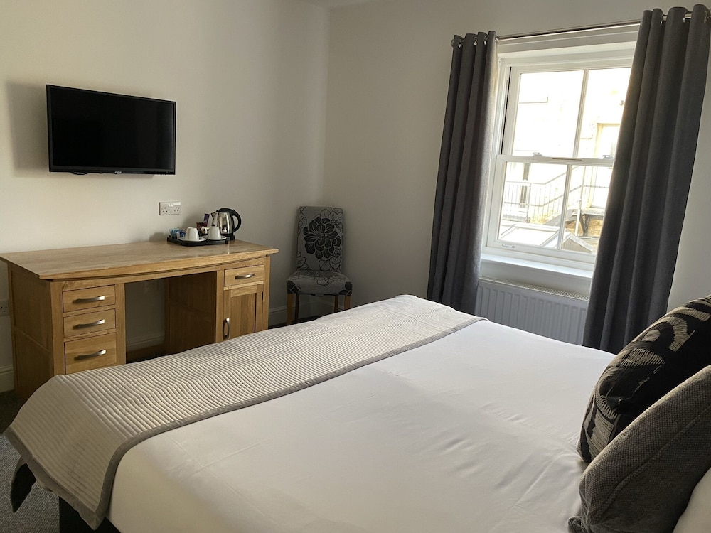 The Three Horseshoes Hotel 22/50