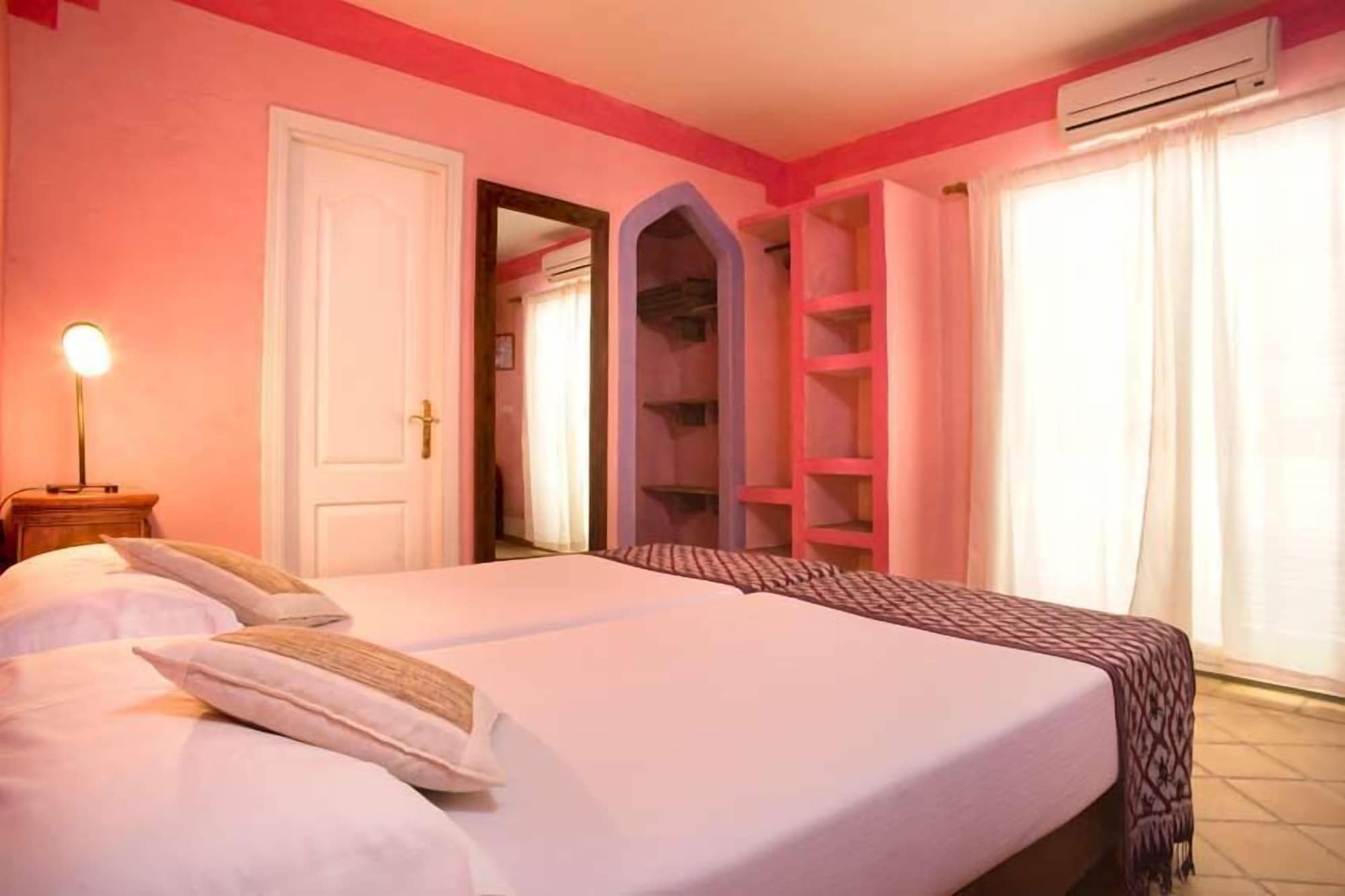 Room, Double Bed