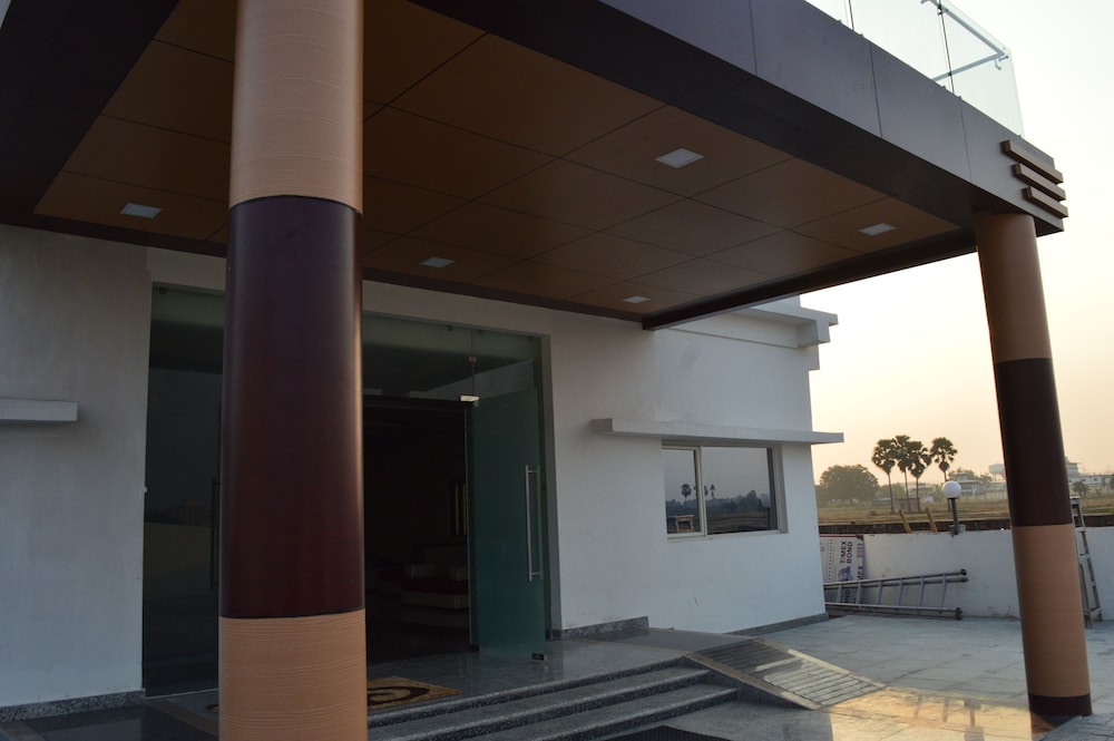 Hotel Mariya International 1/27