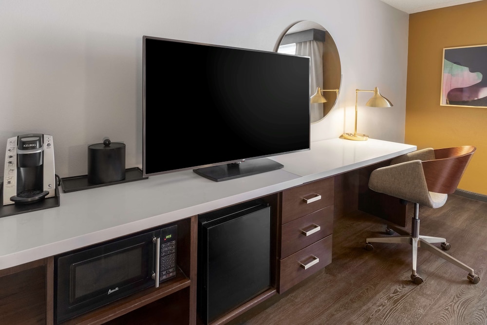 Hilton Garden Inn Los Angeles Hollywood 37/41