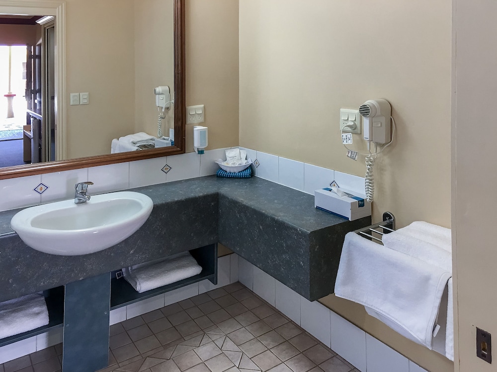 DALBY HOMESTEAD MOTEL 31/65