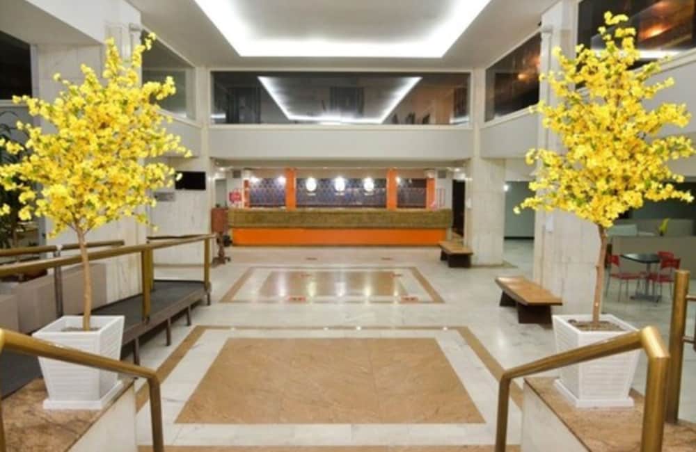 Hotel Embaixador 62/76