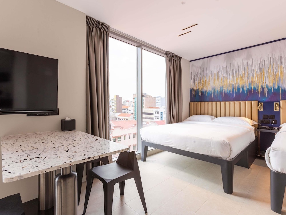 غرفة ديلوكس بسرير مزدوج وسريرين منفصلين، Ibis budget Singapore Gold 2/5